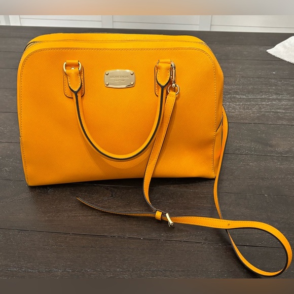 Michael Kors Yellow Handbag - Picture 1 of 10